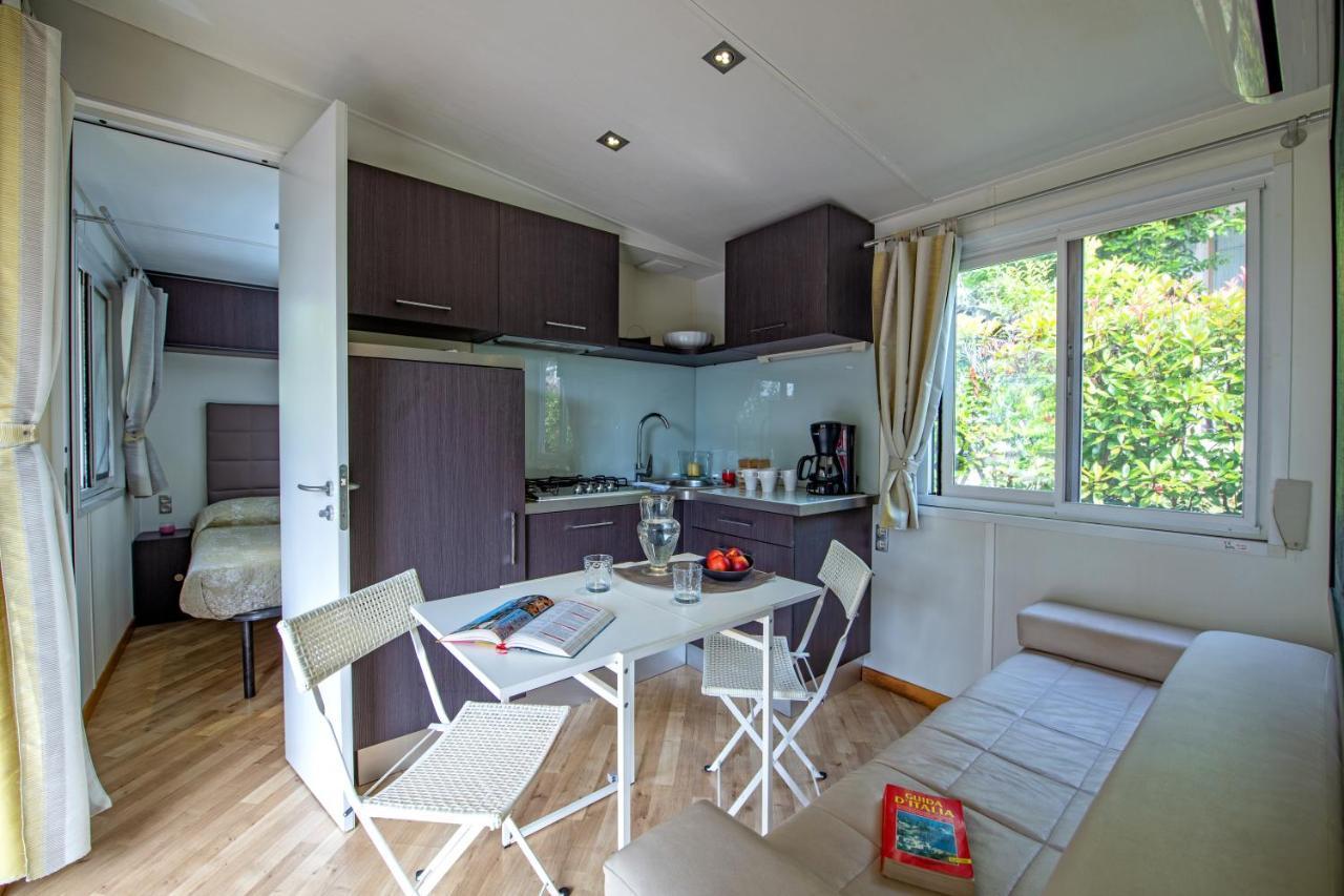 Camping Porto Srl Moniga del Garda Eksteriør billede
