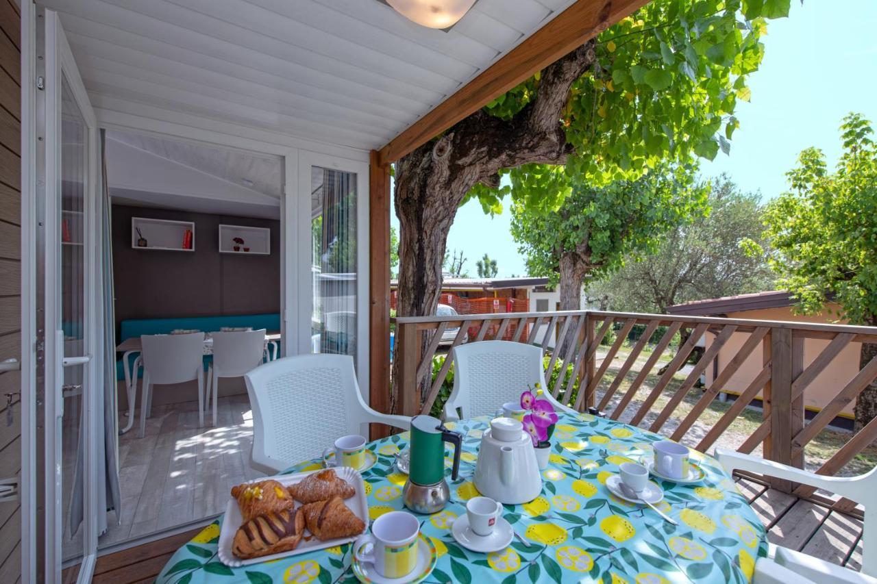Camping Porto Srl Moniga del Garda Eksteriør billede