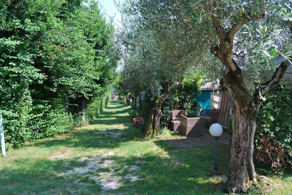 Camping Porto Srl Hotel Moniga del Garda Eksteriør billede