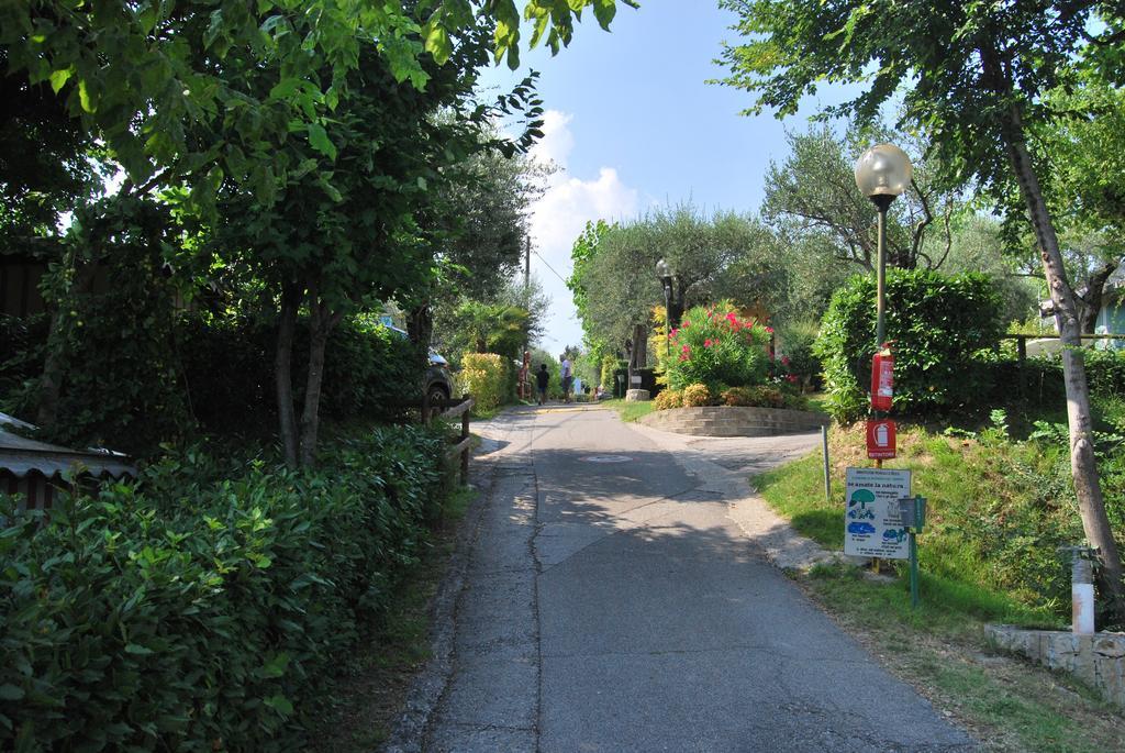 Camping Porto Srl Hotel Moniga del Garda Eksteriør billede