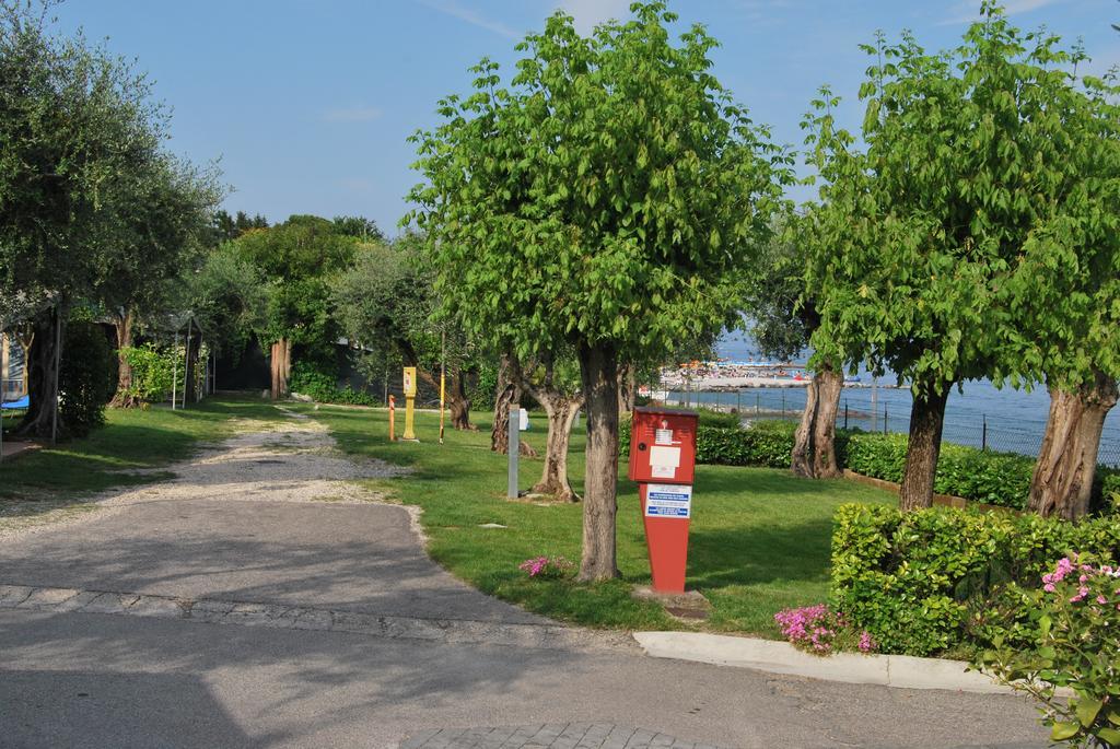 Camping Porto Srl Moniga del Garda Eksteriør billede
